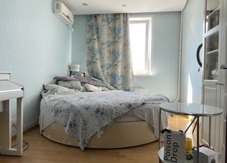 Продаю 2-ком. квартиру, 54 м2, Москва, улица Дмитриевского, 11, улица Дмитриевского