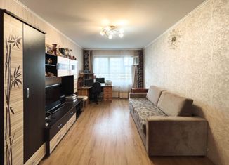 Продаю 2-ком. квартиру, 54.1 м2, Санкт-Петербург, улица Бадаева, 8к2, улица Бадаева
