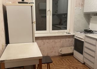 Продам трехкомнатную квартиру, 58.2 м2, Москва, улица Генерала Тюленева, 35, ЮЗАО