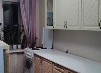 Трехкомнатная квартира на продажу, 60.7 м2, Пласт, Октябрьская улица, 27