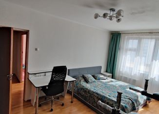 Продам 2-комнатную квартиру, 51 м2, Москва, улица Маршала Савицкого, 8, станция Щербинка