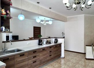 Продам 2-комнатную квартиру, 124 м2, Сочи, Первомайская улица, 19, микрорайон Центральный