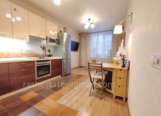 Продажа двухкомнатной квартиры, 61.3 м2, посёлок Марьино, Светлый бульвар, 13к2