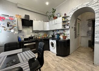 Продам 2-комнатную квартиру, 37.5 м2, Березники, улица Пятилетки, 22