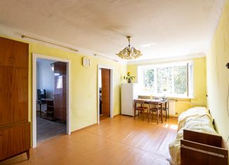 Продам 4-комнатную квартиру, 63.7 м2, Красноярск, Высотная улица, 21А, Октябрьский район