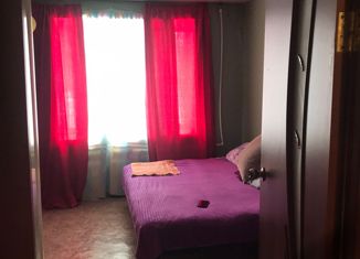 Трехкомнатная квартира на продажу, 62 м2, Орск, 4-й микрорайон, 1