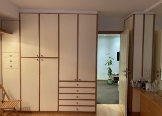 Продам 3-ком. квартиру, 62 м2, Москва, Верхняя улица, 6, станция Белорусская