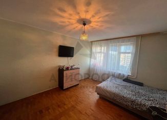 Продается 2-комнатная квартира, 49 м2, Волгоградская область, улица Рокоссовского, 58А