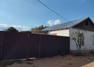 Продам дом, 69.9 м2, село Енотаевка, улица Комарова