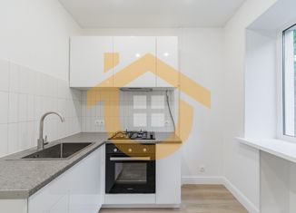 Продаю трехкомнатную квартиру, 54.4 м2, Москва, Нахимовский проспект, 61к4, метро Профсоюзная