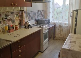 Сдаю 2-комнатную квартиру, 48.2 м2, Кыштым, улица Республики, 104