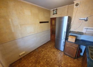 Трехкомнатная квартира на продажу, 62 м2, Москва, улица Ивана Франко, 40к1, станция Рабочий Посёлок