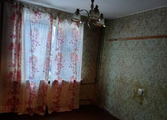 Продаю 3-ком. квартиру, 68 м2, Сестрорецк, улица Токарева, 3