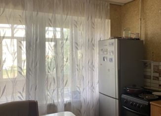 Продается 2-ком. квартира, 51 м2, Маркс, улица Кирова, 92