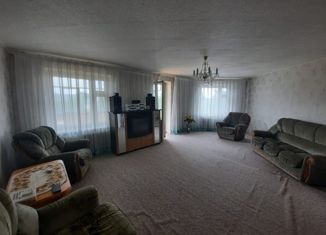 Продаю четырехкомнатную квартиру, 104.6 м2, Североуральск, улица Ватутина, 12