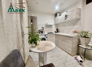 Продается 1-комнатная квартира, 41 м2, Смоленск, Промышленный район, улица Рыленкова, 43