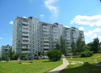 Продажа 2-комнатной квартиры, 51.5 м2, Радужный, 3-й квартал, 27