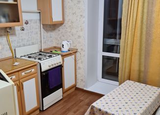 Сдам однокомнатную квартиру, 30 м2, Новочебоксарск, Речная улица, 2