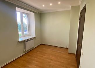 Продам 2-ком. квартиру, 40 м2, Ставропольский край, улица Пушкина, 100