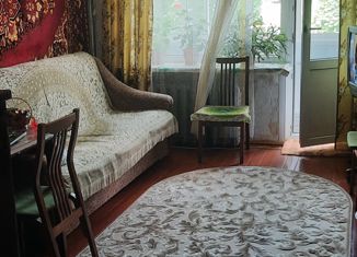 Продам 3-ком. квартиру, 50 м2, Великий Новгород, Октябрьская улица, 12к3