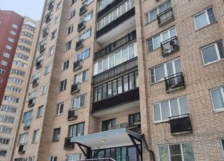 Продам 3-ком. квартиру, 68 м2, Санкт-Петербург, Витебский проспект, 85к1, метро Купчино