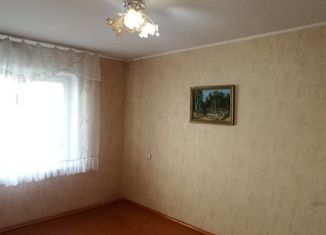 Продажа двухкомнатной квартиры, 53 м2, Омск, проспект Комарова, 25