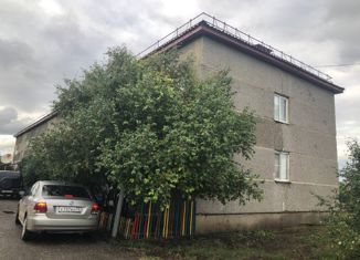 Продаю трехкомнатную квартиру, 50.5 м2, Омская область, Школьная улица, 10