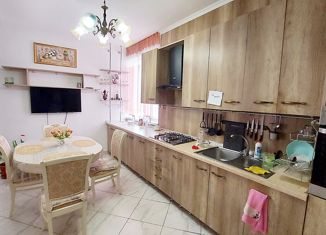 Продам пятикомнатную квартиру, 178.7 м2, Ялта, улица Дмитриева, 13В