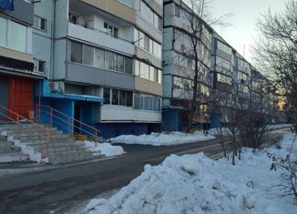 Продается 2-ком. квартира, 52.4 м2, посёлок городского типа Новошахтинский, Ленинская улица, 10