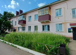 Продаю 2-ком. квартиру, 45 м2, Ишимбай, Уральская улица, 30