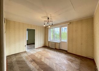 Продаю двухкомнатную квартиру, 37 м2, Москва, улица Маршала Тухачевского, 44к1, метро Народное Ополчение