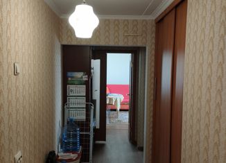 Продается трехкомнатная квартира, 58.9 м2, Новочебоксарск, улица 10-й Пятилетки, 62
