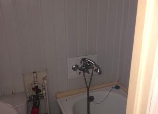 Продаю 1-ком. квартиру, 18 м2, Асбест, улица Победы, 28