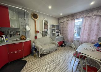 Продается дом, 125 м2, поселок городского типа Борисовка, площадь Ушакова