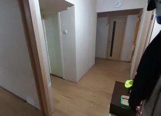 Продам четырехкомнатную квартиру, 80 м2, Элиста, 6-й микрорайон, 6-й микрорайон, 13