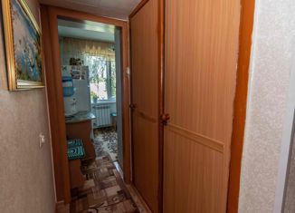 Продается 2-ком. квартира, 49 м2, Алтайский край, Ленинградская улица, 78