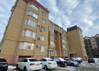 Продам 1-комнатную квартиру, 44 м2, Калмыкия, улица Юрия Клыкова, 90Б