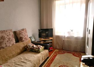 Продается 3-ком. квартира, 45 м2, Барнаул, улица 40 лет Октября, 31