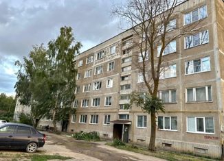 Продаю 1-ком. квартиру, 33 м2, село Атемар, Центральная улица, 8