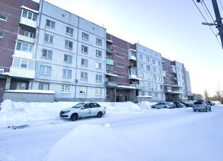 Продается двухкомнатная квартира, 52.6 м2, городской посёлок Мга, Комсомольский проспект, 56