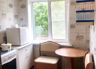 1-ком. квартира на продажу, 30.3 м2, рабочий посёлок Константиновский, улица Ленина, 11А