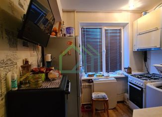 Продается 4-комнатная квартира, 58 м2, Котлас, улица Кедрова, 12Б