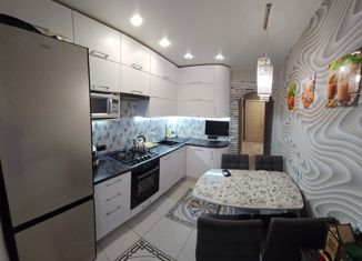 Продаю трехкомнатную квартиру, 61.8 м2, Сухой Лог, улица 60 лет СССР, 5