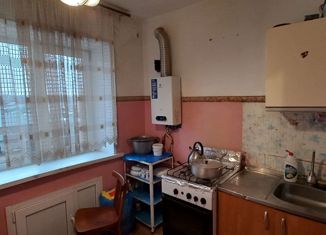 Продаю 2-ком. квартиру, 44 м2, Альметьевск, улица Дружбы, 11