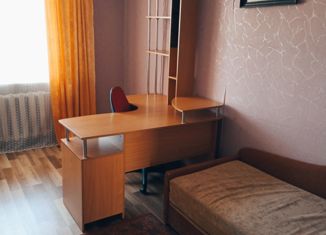 Сдам в аренду 2-ком. квартиру, 56 м2, Севастополь, улица Некрасова, 1А