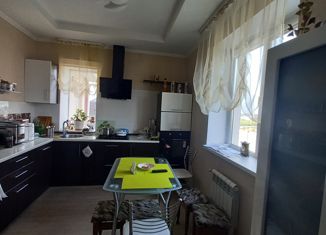 Продается дом, 200 м2, поселок Ростовка, Российская улица