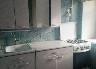 Продаю двухкомнатную квартиру, 43.9 м2, Соликамск, Набережная улица, 131