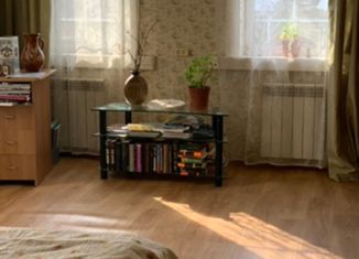 Продажа 3-комнатной квартиры, 32.8 м2, село Воздвиженка, улица Бадыгина, 39