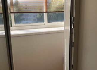 Продается трехкомнатная квартира, 64.6 м2, Серов, улица Маяковского, 9