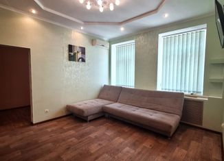 Продам трехкомнатную квартиру, 61 м2, Керчь, улица Свердлова, 28